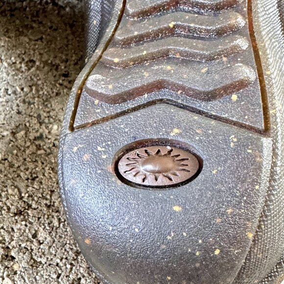 UGG WOMEN'S BROWN SUEDE MULES COMFORT SHOE SIZE 6 - Picture 9 of 14